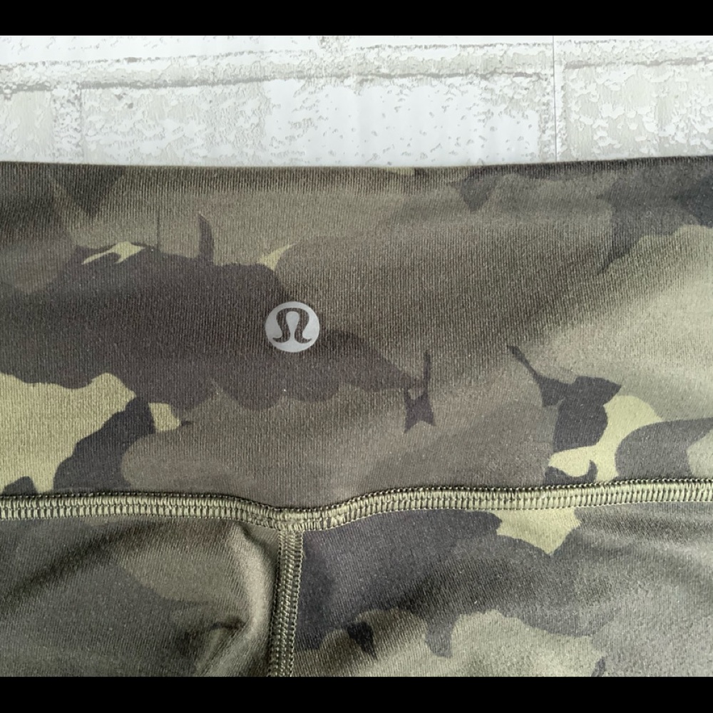 Lululemon Wunder Unders | Size 8L | Camo - Picture 3 of 4